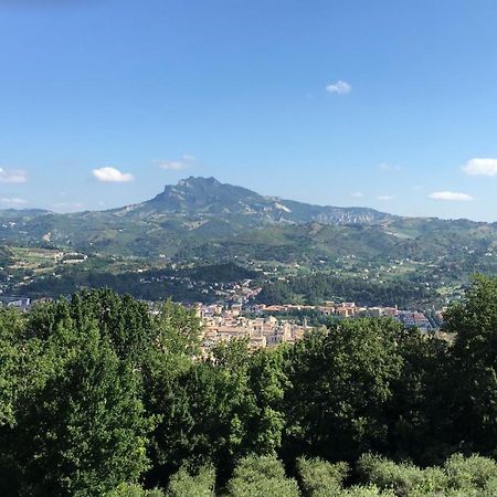 L’Acerba B&B Ascoli Piceno Bagian luar foto
